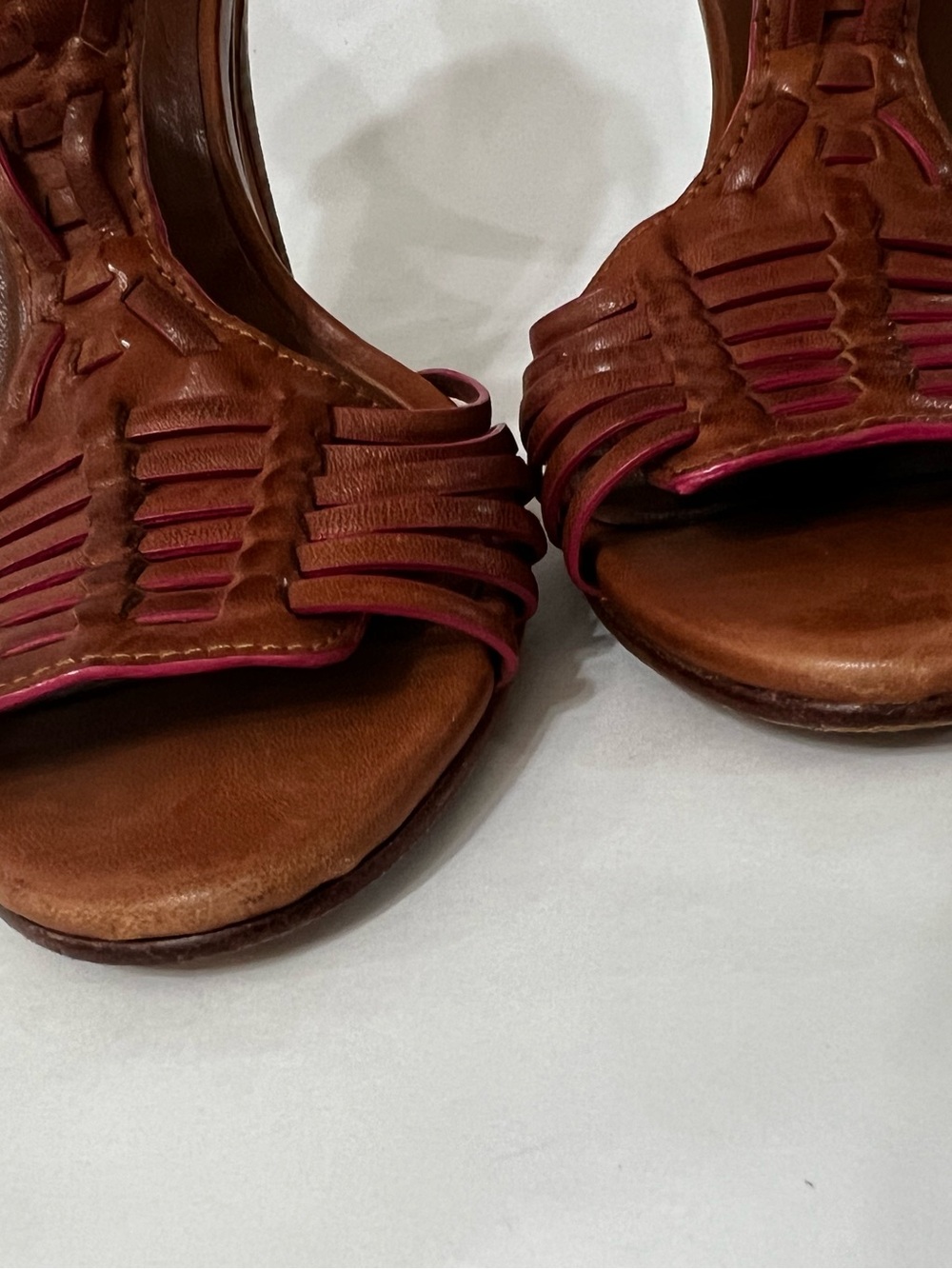 Cole Haan Brown Leather Huarache Heels Sandals Pink Trim Open Toe Heels Size 6.5 - Picture 5 of 9